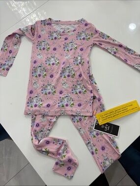 LeV Baby Pink Bunny Floral Kids Pajama Set